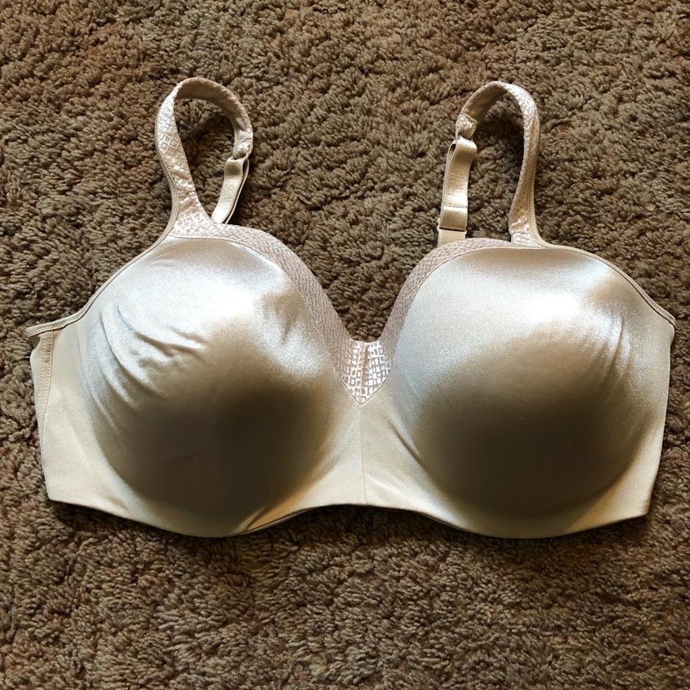 Woman’s bra, size 44DD.